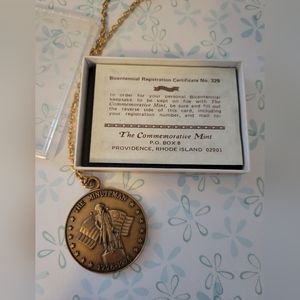 VTG Bicentennial Commerative pendant " The Minuteman" NIB